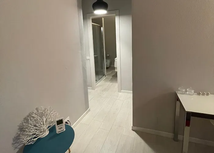 Little In Downtown * Μόντενα